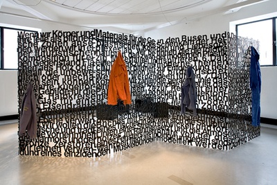 Blick in die Ausstellung "Architektur in Wörtern"