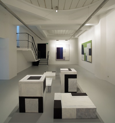 Blick in die Ausstellung "Arthur Salner: Raumbilderwelten" im aut