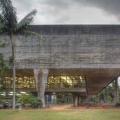 Vilanova Artigas, Institutsgebäude der Architekturfakultät FAU an der Staatsuniversität USP Universidade de São Paulo, 1961–65 (gem. mit Carlos Cascaldi)