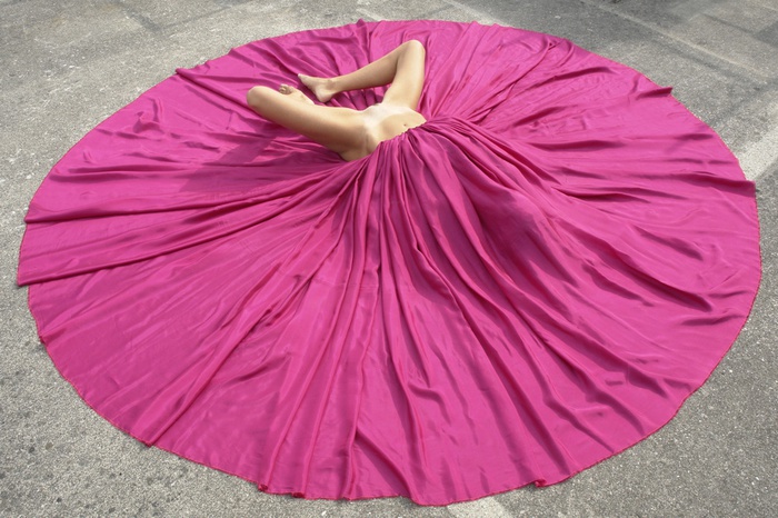 Cornelius Kolig, Hochzeitskleid, 2001