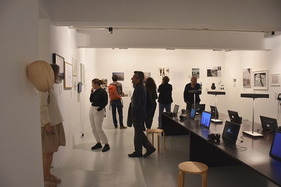 Eröffnungstag "Die Körper und der Raum" im aut – © aut