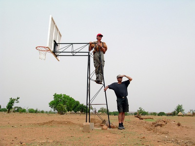 Harun Farocki während Dreharbeiten in Burkina Faso, Mai 2006