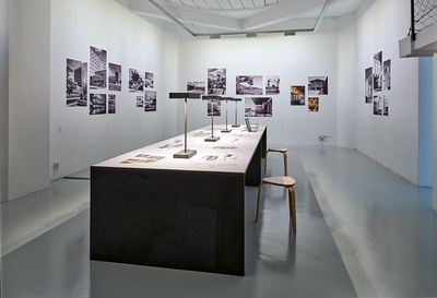 Blick in die Ausstellung "Aufbruch in die Architekturmoderne El Salvadors" im aut