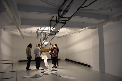 Eröffnungstag "Krater Fajan: Viel TamTam um Nichts" im aut