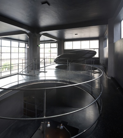 LOOSE ENDS – Blick in die Ausstellung im  aut . 
Foto: © Günter Richard Wett