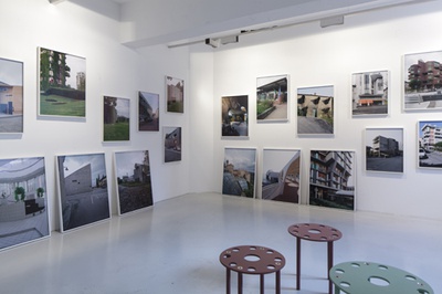 Blick in die Ausstellung "Italomodern 2" im aut