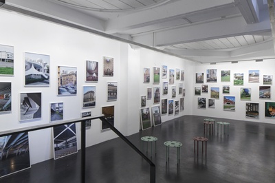 Blick in die Ausstellung "Italomodern 2" im aut