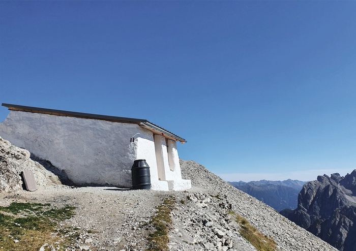 Lobende Erwähnung des Landes Tirol für Neues Bauen 2022: Linderhütte, Wiederaufbau, Spitzkofel, Amlach in Osttirol, 2019 – 2021 (Architektur: Plattform Architektur Osttirol)