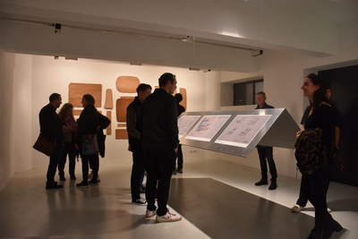 Ausstellungseröffnung "Reinhold Adolf: Schwingen und Entspannen" im Rahmen der Premierentage 2022