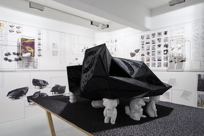 Blick in die Ausstellung „Snøhetta: Relations“ im aut, „A House to Die in“