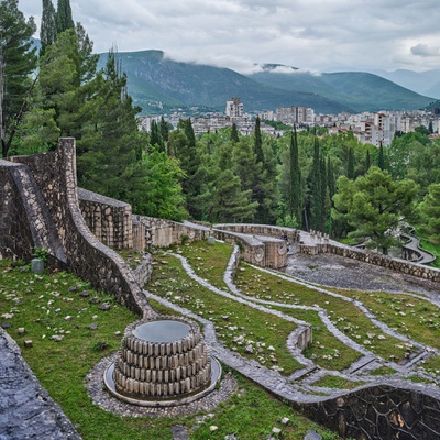 Partisanen-Nekropole Mostar, Bogdan Bogdanović, 1965