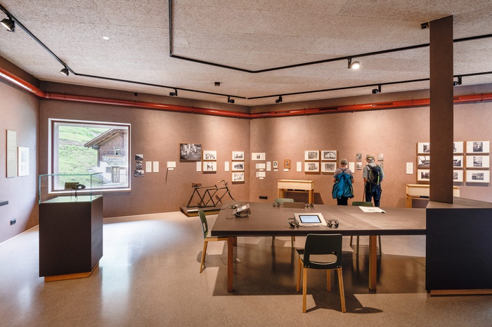 Auszeichnung des Landes Tirol für Neues Bauen 2022: Tiroler Steinbockzentrum, St. Leonhard im Pitztal, 2016 – 2020 (Architektur: Rainer Köberl, Daniela Kröss)