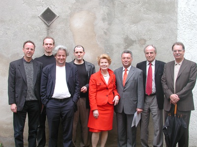 The architects and the builder-owners (von li. nach re. Erich Wucherer, Thomas Giner, Rainer ­Köberl, Andreas Pfeifer, Hilde Zach (mayoress of Innsbruck), Christian Karl (IIG), Helmut Rofner (IIG), Johann Newerkla (IIG))