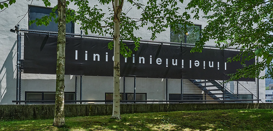 Heinz Gappmayr: Linie, line, 1966 (Installation am Adambräu) – © Günter Richard Wett Heinz Gappmayr: Linie, line, 1966 (Installation am Adambräu)