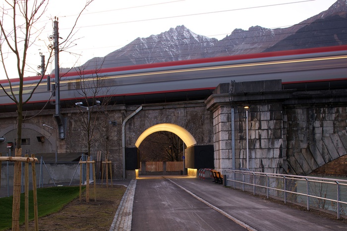 Durchfahrt Bahnviadukt