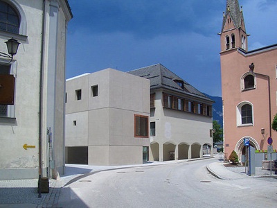 Rattenberg mit Erweiterung Hauptschule – © Christian Flatscher Rattenberg mit Erweiterung Hauptschule