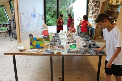 "Ich seh', ich seh', was du nicht siehst!" Eine Stadtteilführung von Kindern für Kinder – Einführung im bilding