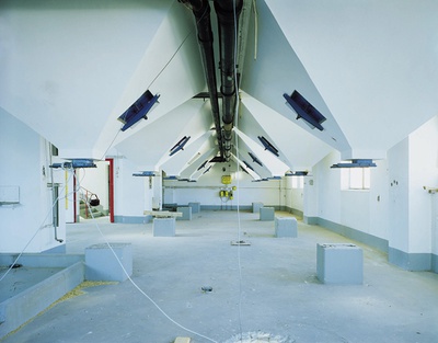 Malzsilo-Ausläufe, Zustand vor Beginn der Umbauarbeiten, 2003; Foto: Lukas Schaller