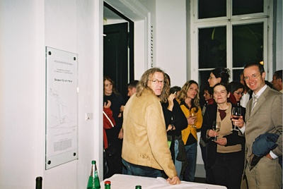 Ausstellungseröffnung: Skizzen für ein Haus, 2005; Foto: Irene Kar