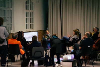 Präsentation des Research Projekts "Into the earth | part 2" von tanzbuero; Foto: Mario Dullinger