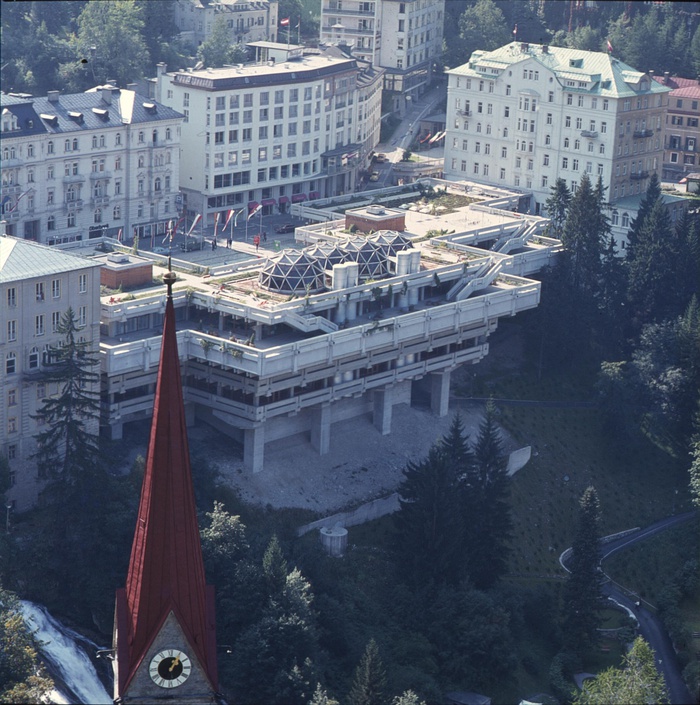 Kur- und Kongresszentrum Bad Gastein, Fotografie nach 1974 (Positiv auf Zelluloid) 
Salzburg Museum, Inv.-Nr. Foto 31210 1085