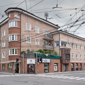 Wohn-und Geschäftshaus Bacher – © Hubert Auer Wohn-und Geschäftshaus Bacher