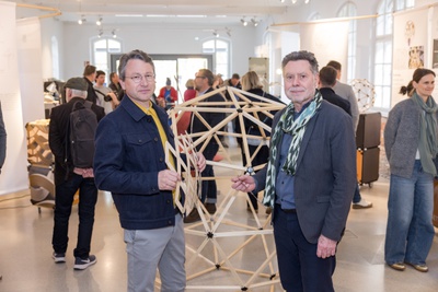 Michael Ebner (FH Salzburg) und Roman Höllbacher (Initiative Architektur) eröffneten die bereits dritte gemeinsame Ausstellung im Architekturhaus Salzburg. – © FH Salzburg/www.wildbild.at Michael Ebner (FH Salzburg) und Roman Höllbacher (Initiative Architektur) eröffneten die bereits dritte gemeinsame Ausstellung im Architekturhaus Salzburg.