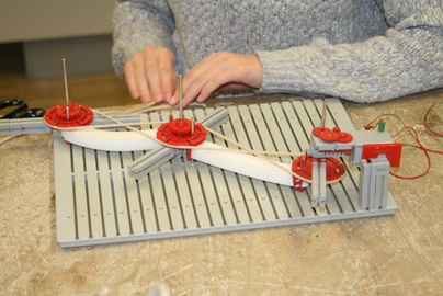 Bionisches Fortbewegungsmodell – © Erwin Neubacher Bionisches Fortbewegungsmodell