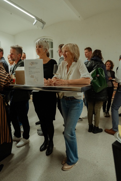 Ingeborg Haller (Klubobfrau Bürgerliste/DIE GRÜNEN) und Veronika Hirner (Architektin und Stadtplanerin, Magistrat der Stadt Salzburg) zu Gast bei der 30-Jahr-Feier der Initiative Architektur im Architekturhaus Salzburg.