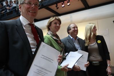 Übergabe an Politik_RO-Positionspapier