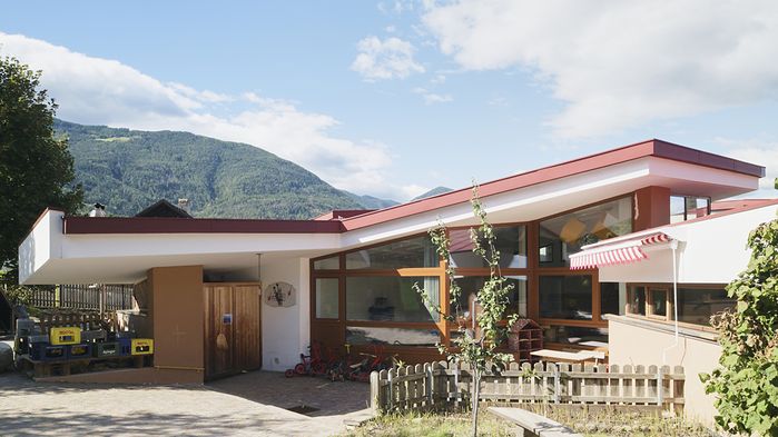 Othmar Barth, Kindergarten der Pfarrgemeinde Brixen / Milland, 1972