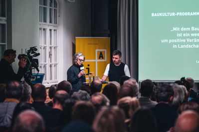 Mia Flieher präsentiert das neue Baukultur-Programm für Salzburg
