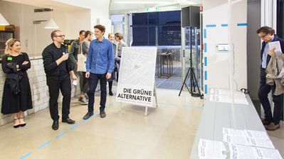 Eröffnung 09.06.2016: FORM FOLLOWS ...