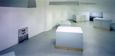 Blick in die Ausstellung "Nikolaus Schletterer: Lagerhaus"