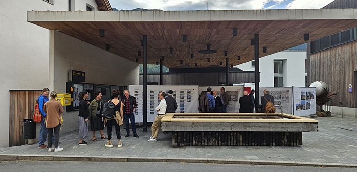 Ausstellungseröffnung in Fließ